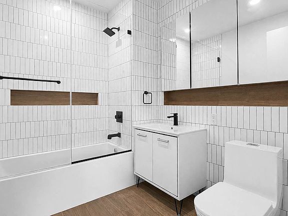 3rd image of 1462 Flatbush Ave APT 7A