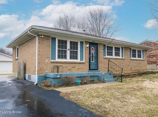 9220 Lantana Dr, Louisville, KY 40229