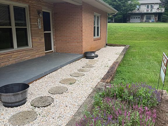 2nd image of 331 Greenbriar Dr