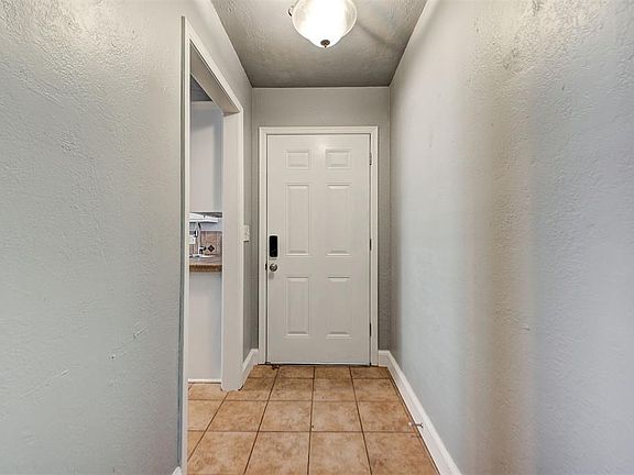 5th image of 1013 S Bouziden Dr
