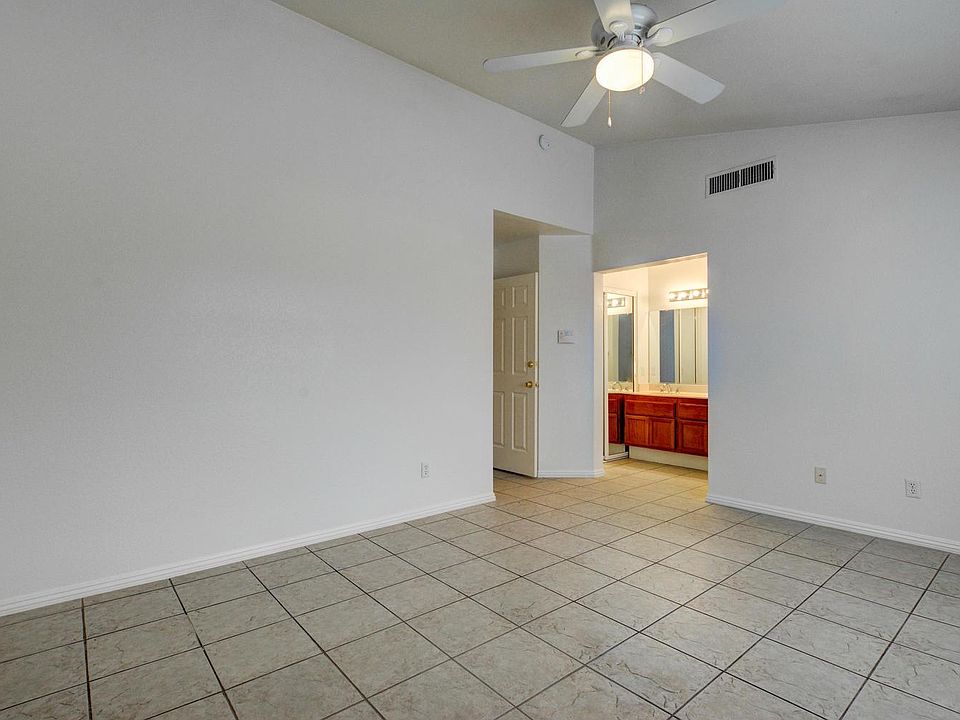 1st image of 1505 Heather Oaks Way