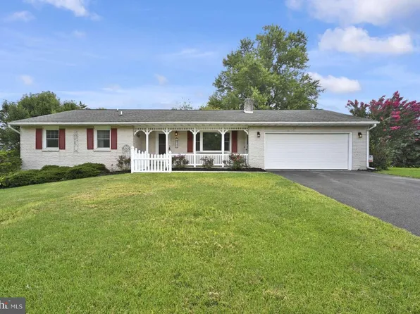 208 New St, Terre Hill, PA 17581