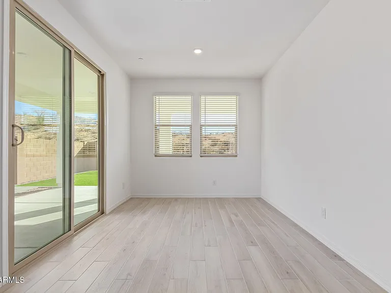 21301 W Roanoke Ave — Photo 16