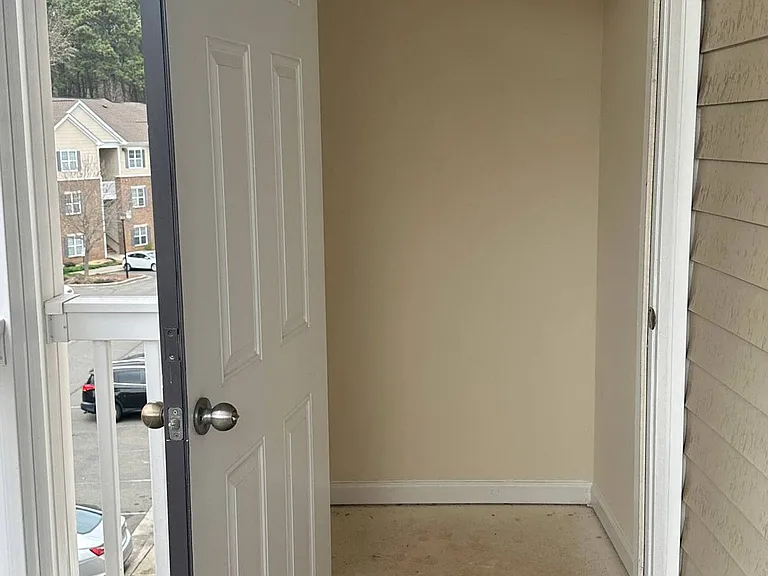 Clairmont at Farmgate — Photo 46