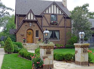 455 Hill Ave, Glen Ellyn, IL 60137
