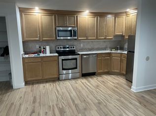 80 Main St APT A2, Windsor Locks, CT 06096