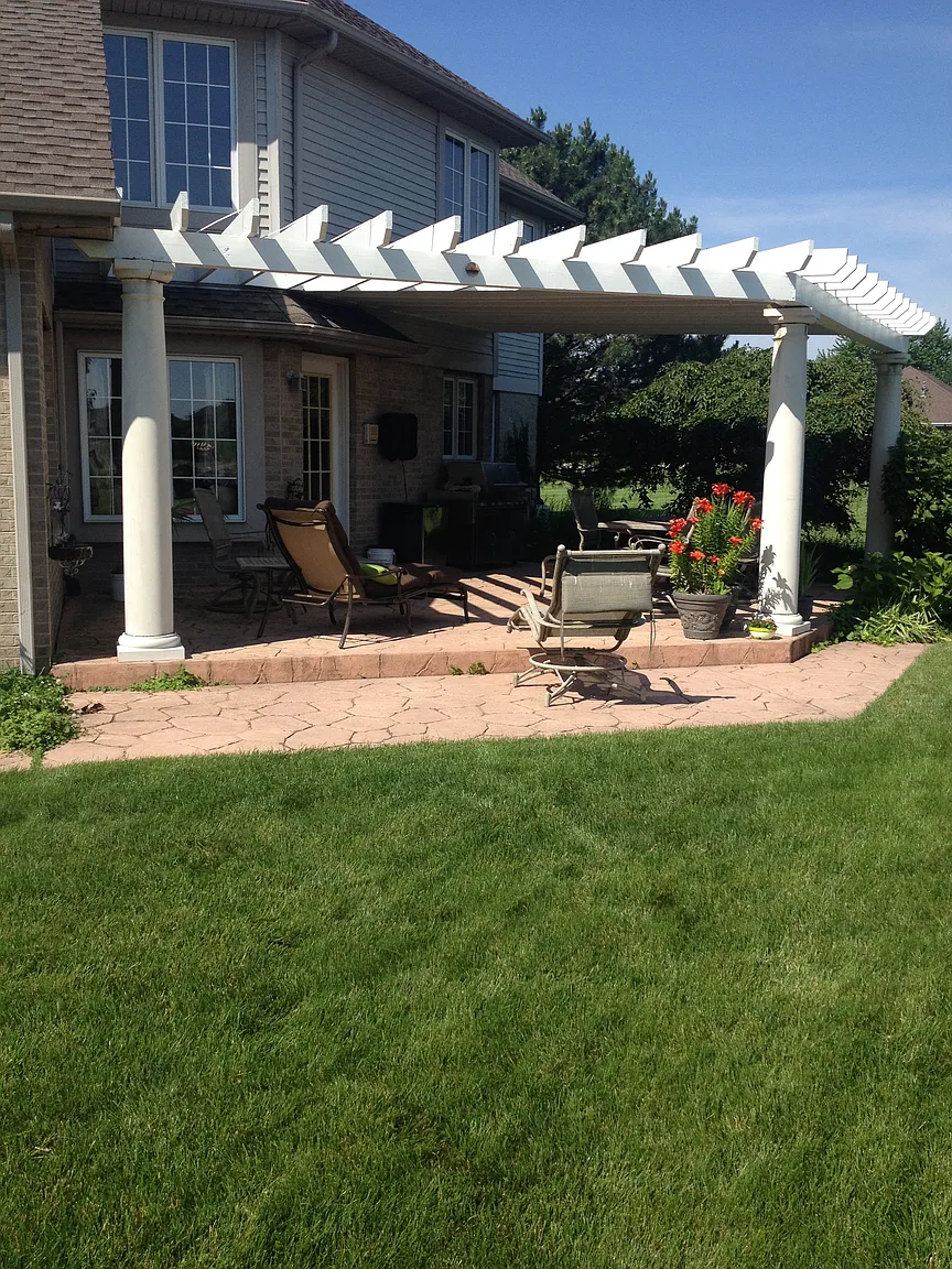 325 Orchard Ln photo 1