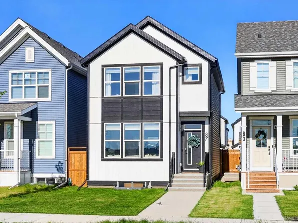 87 E Heirloom Blvd SE, Calgary, AB T3S 0H2