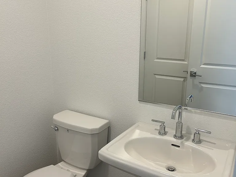 134 W Idyllwild Pl — Photo 8