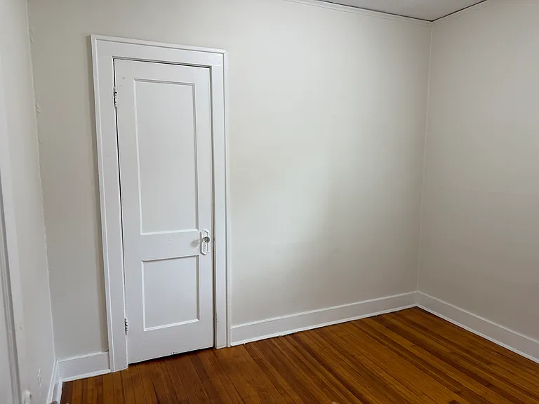 1052 Beaconsfield Ave — Photo 23