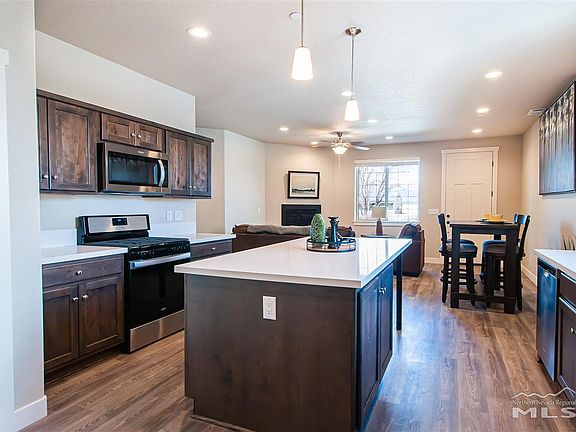 4th image of 1218 Montevideo Ct #32