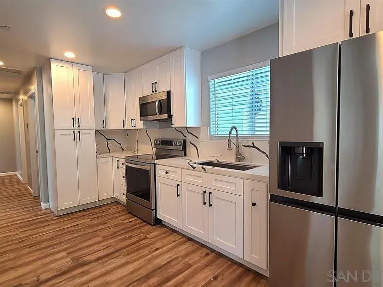 8834 1/2 Valencia St — Photo 6