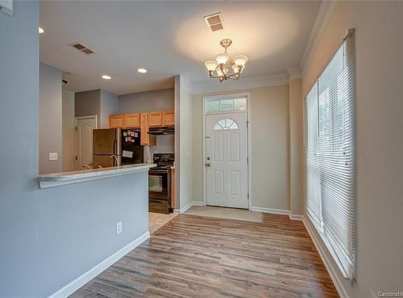 3rd image of 6557 Quarterbridge Ln
