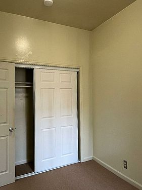 3rd image of 876 Valencia St #D