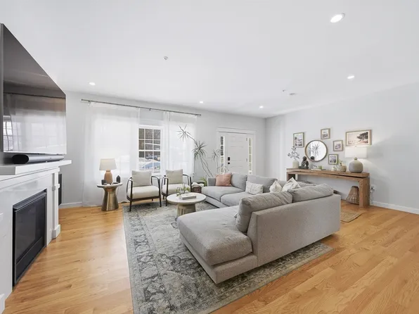 184 Main St #3, Acton, MA 01720