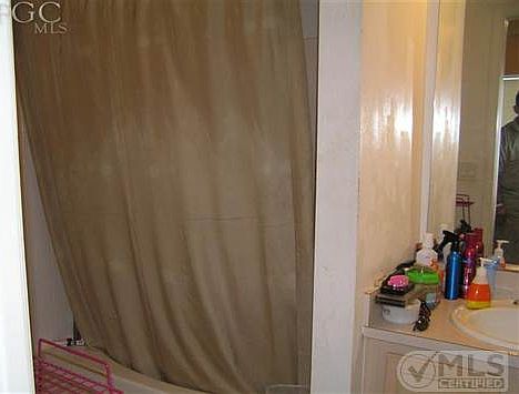 4th image of 2827 NW Juanita Pl
