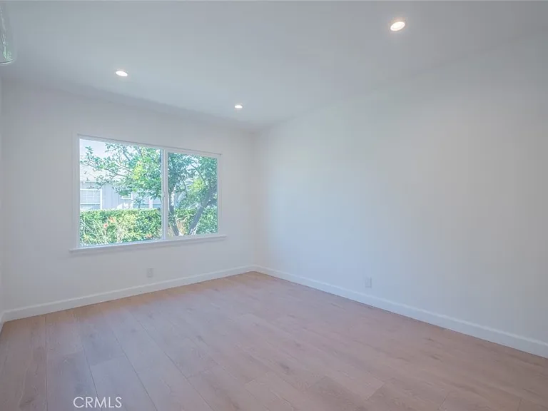 14418 Martha St — Photo 18