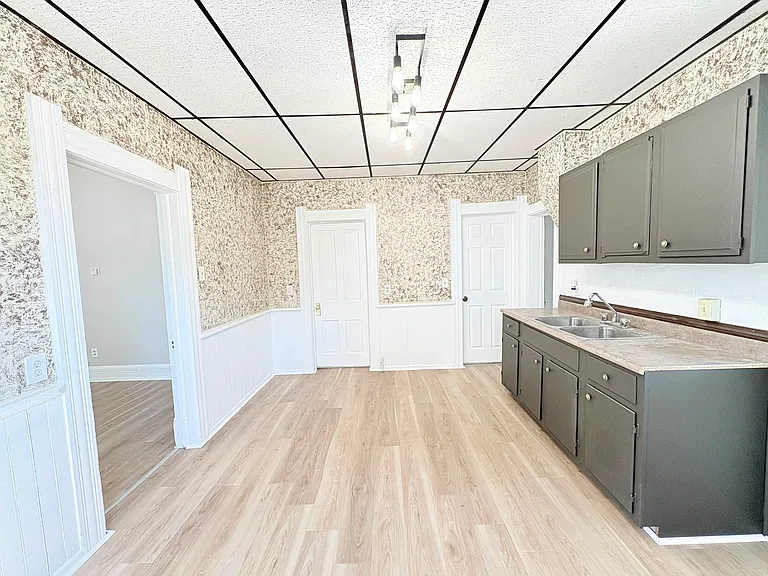622 Church St — Photo 9