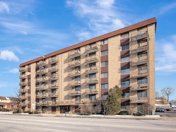 850 Des Plaines Ave APT 701, Forest Park, IL 60130