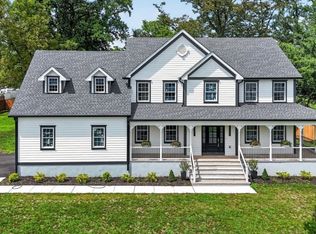 105 Woodfern Rd, Branchburg, NJ 08853
