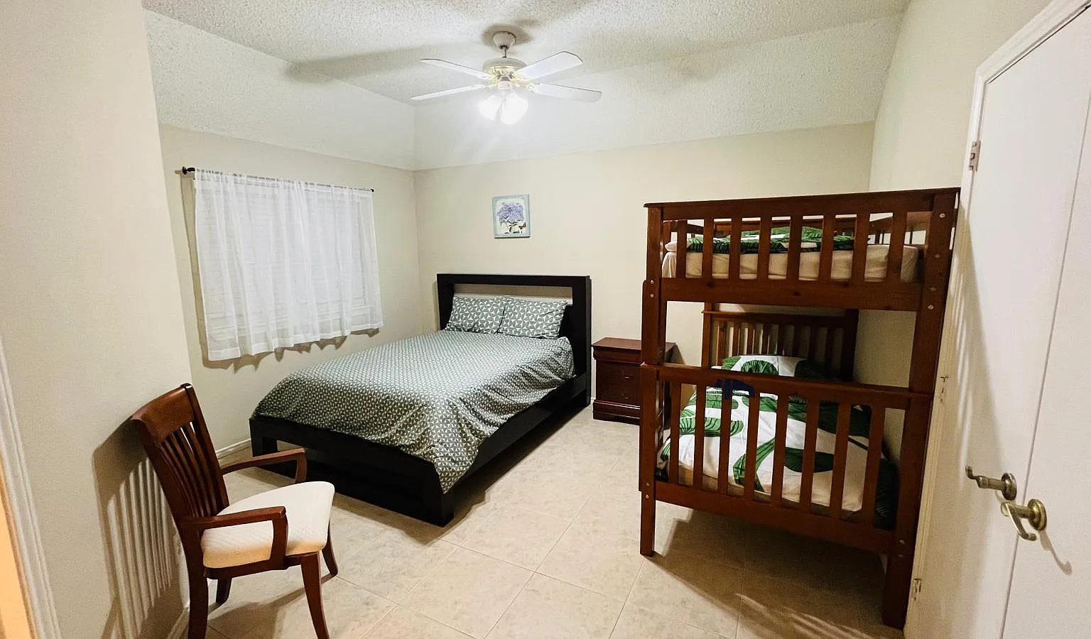 2 bed, 1485 sqft, $2,410 — Photo 4