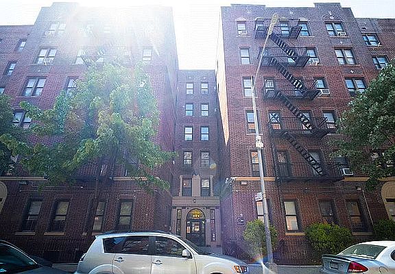 5th image of 538 E 21st St APT C3