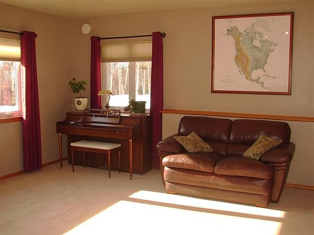 1st image of 353 Skyridge Dr