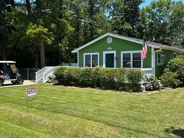 330 13th Ave S, Surfside Beach, SC 29575