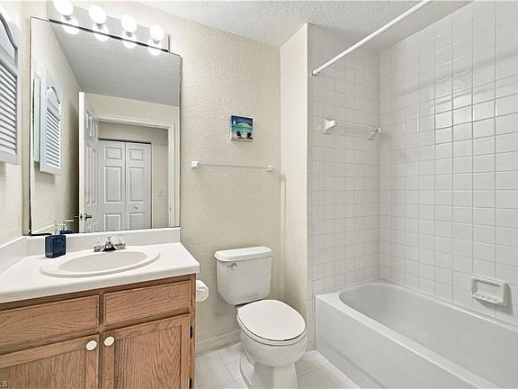 5th image of 4620 Saint Croix LN #925
