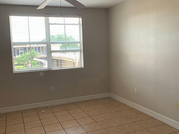 5th image of 2902 N Orange Ave #A-c
