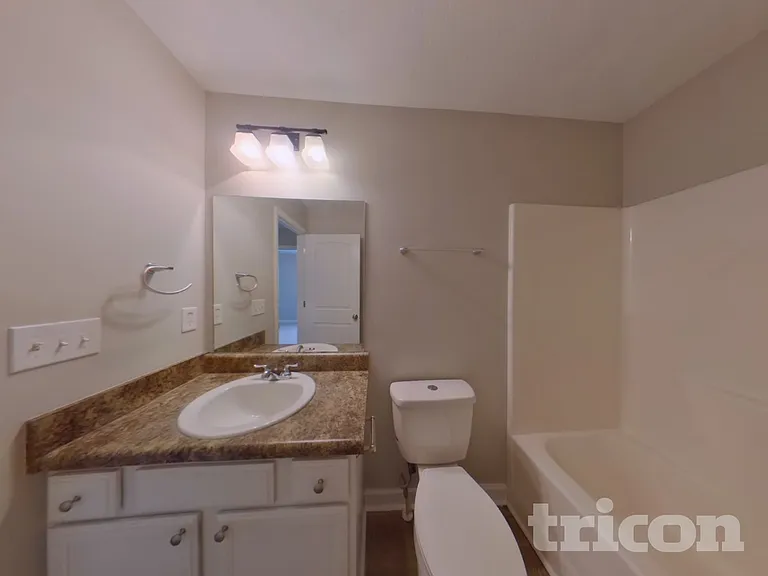 213 Dellwood Dr — Photo 17