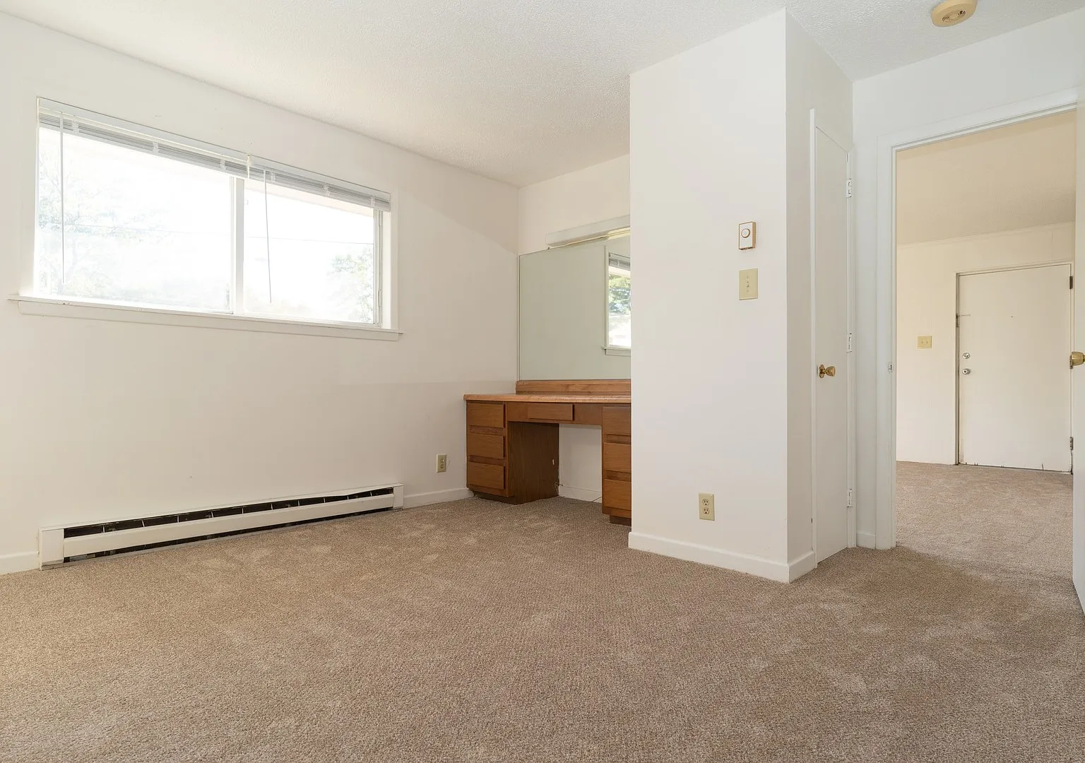 1 Bed 1 Bath Condo in Carrboro! — Photo 4