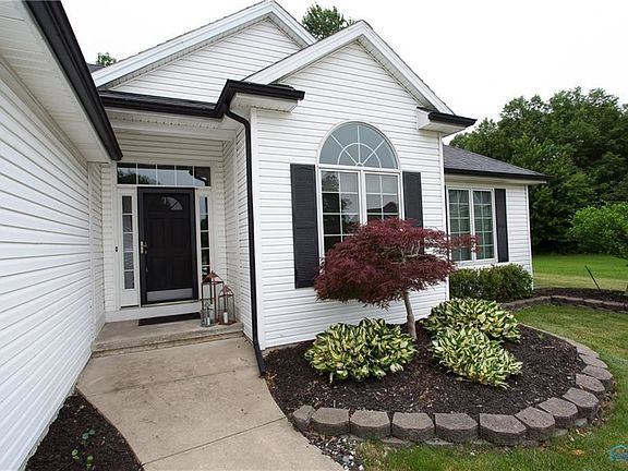 2nd image of 8360 Sycamore Woods Ln