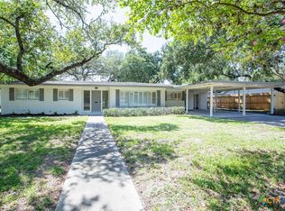 2901 Bluebonnet St, Victoria, TX 77901