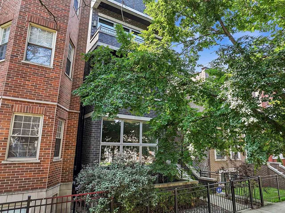 1st image of 2712 N Artesian Ave Unit 2