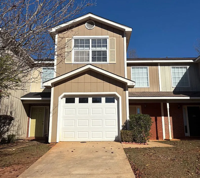 118 W Briar Dr