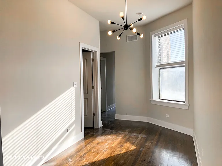 2601-03 W Augusta Blvd — Photo 10