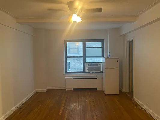 Rented by Nest Seekers International | media 9