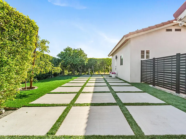 2089 N San Antonio Rd — Photo 12