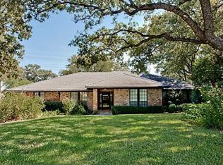 609 High Woods Trl, Fort Worth, TX 76112