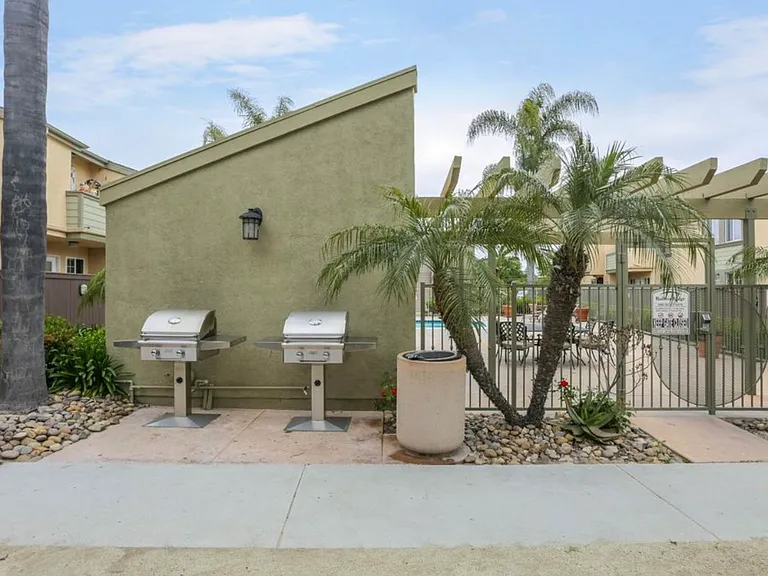 5252 Balboa Arms Dr #177 — Photo 21