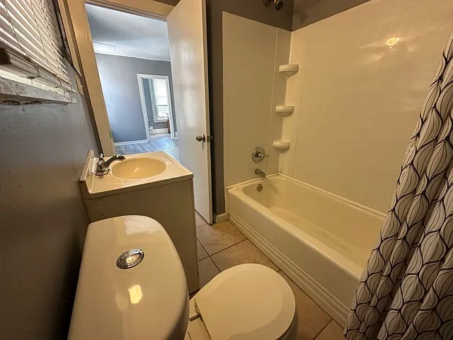 733 N 43rd St #2R — Photo 4