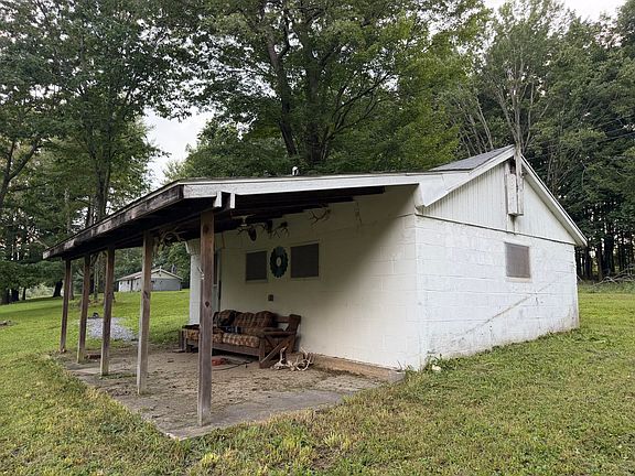 2nd image of 1789 Mountain Church Rd