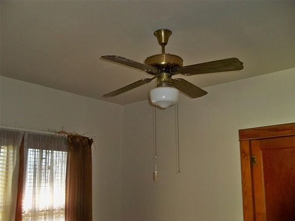 5th image of 403 C Ave