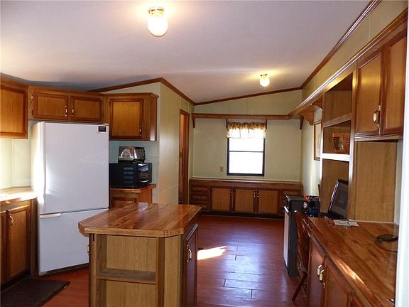 5th image of 502 Brookwood Dr