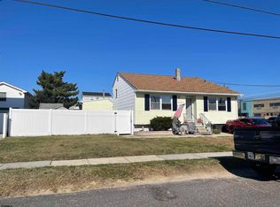 300 Sheridan Pl, Brigantine, NJ 08203