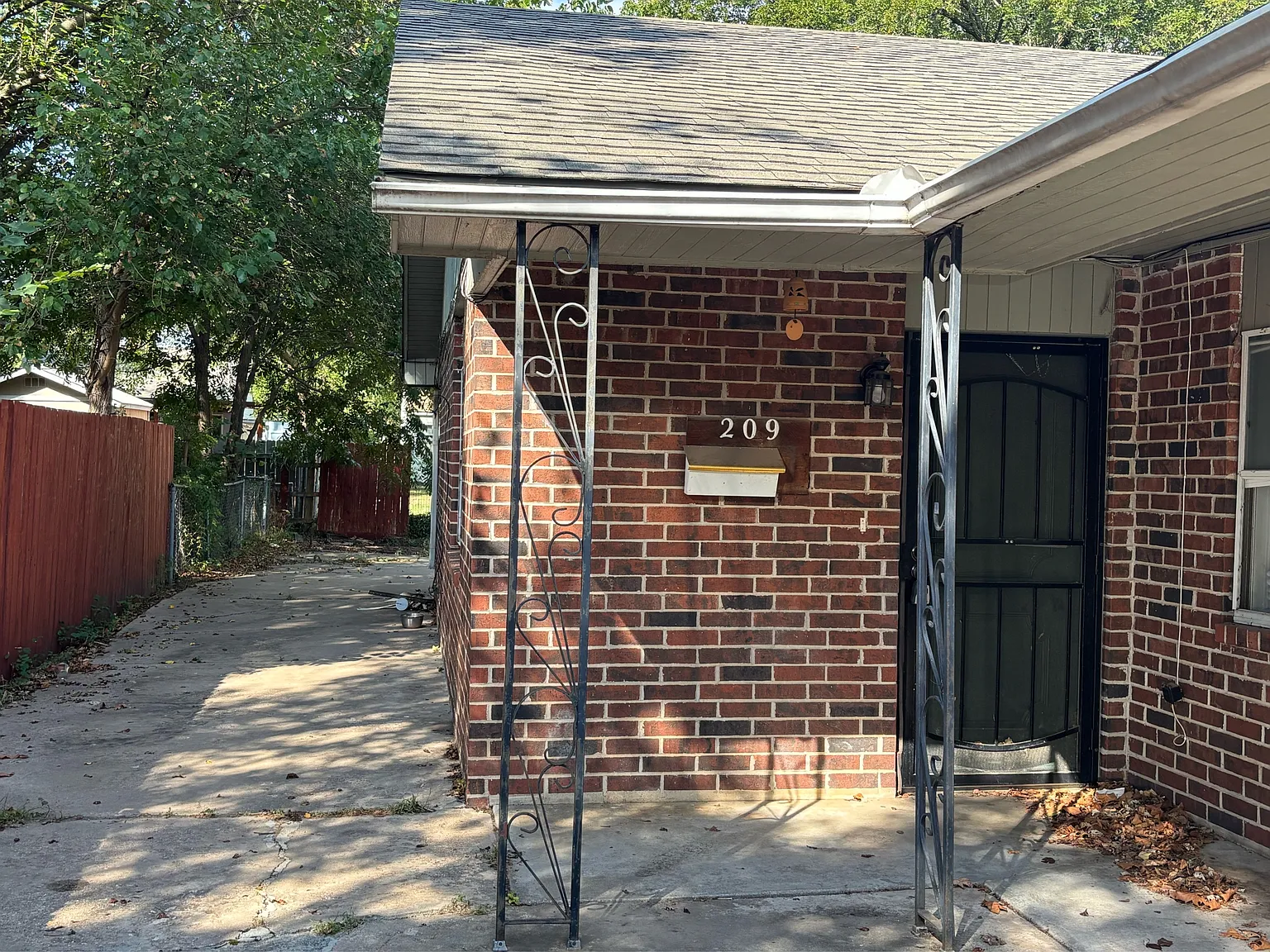 209 S. Edwards Ave - Unit 2 — Photo 1