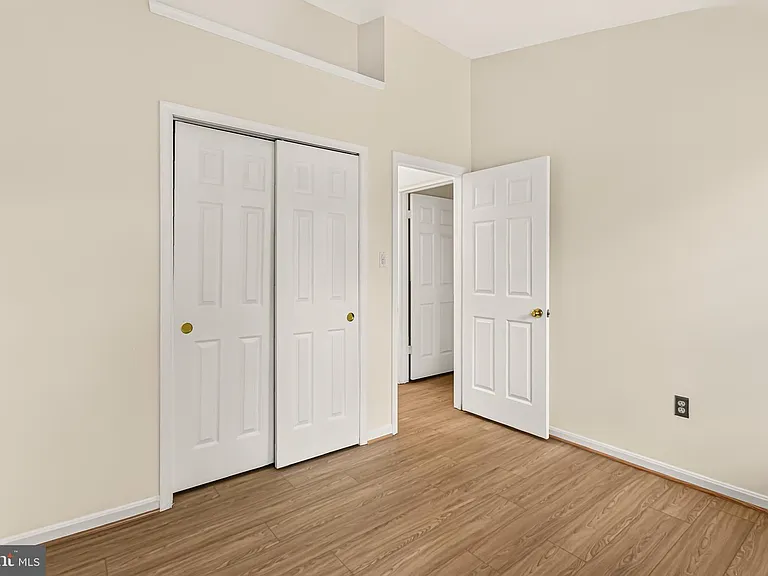 14637 Stream Pond Dr — Photo 34