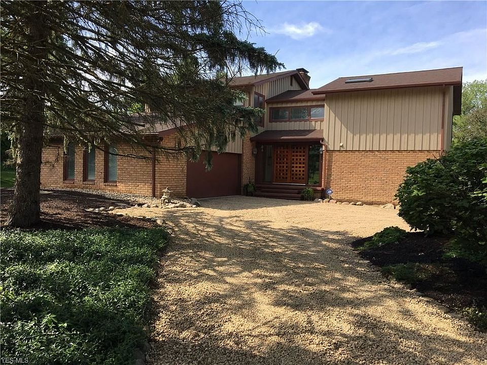 1st image of 2211 Anthony Dr