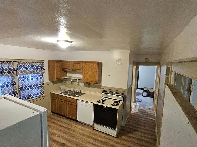5 Annette Ave #2 — Photo 4